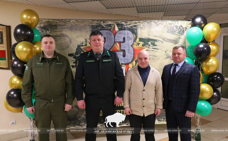 Поздравили с праздником 23 февраля