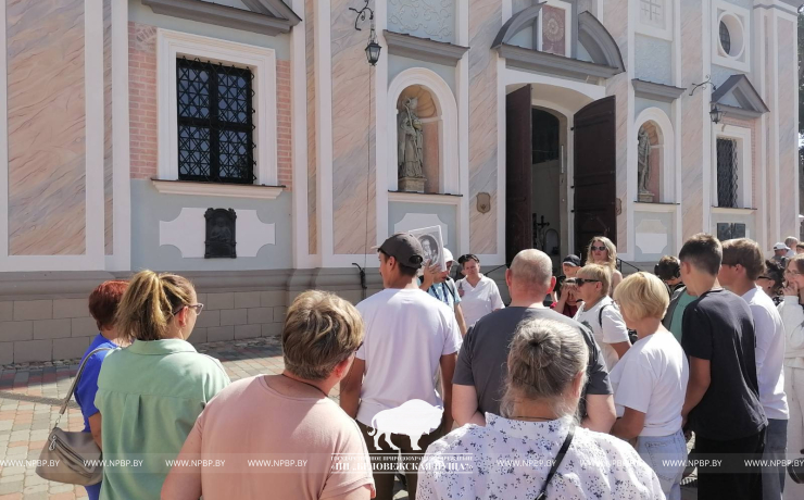 Поездка работников Национального парка и их детей в Мир-Несвиж